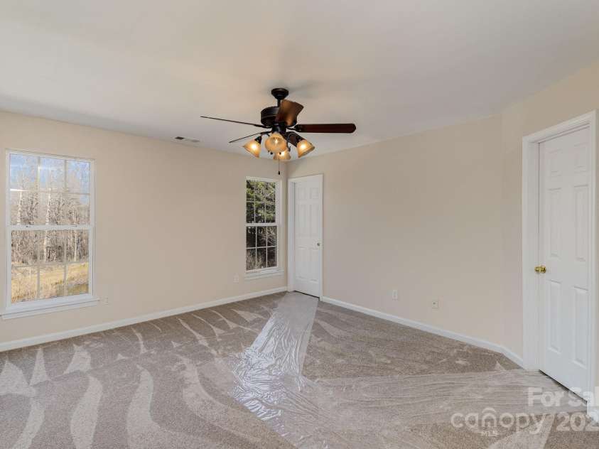 9534 Blossom Hill Drive, Huntersville, NC 28078.  MLS# CAR4222346, YatesRealty ID 1158. Main bedroom 3rd level