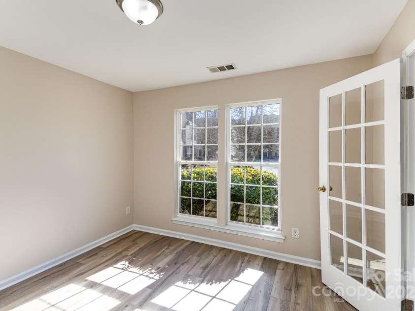 9534 Blossom Hill Drive, Huntersville, NC 28078.  MLS# CAR4222346, YatesRealty ID 1158. Main floor office/bedroom