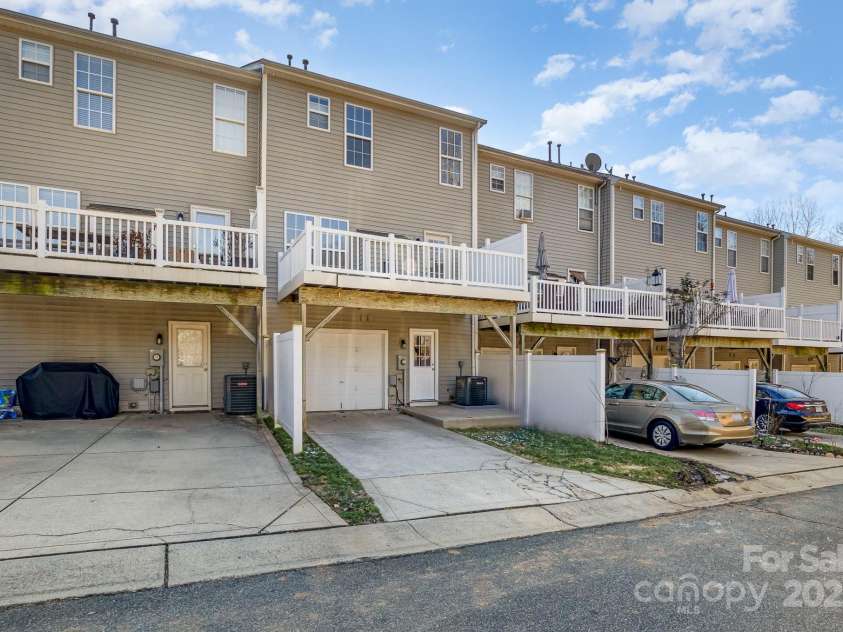 9534 Blossom Hill Drive, Huntersville, NC 28078.  MLS# CAR4222346, YatesRealty ID 1158. Rear view