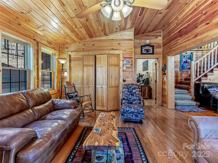 71 Honeymoon Lane, Maggie Valley, NC 28751.  MLS# CAR4240026, YatesRealty ID 11581. 