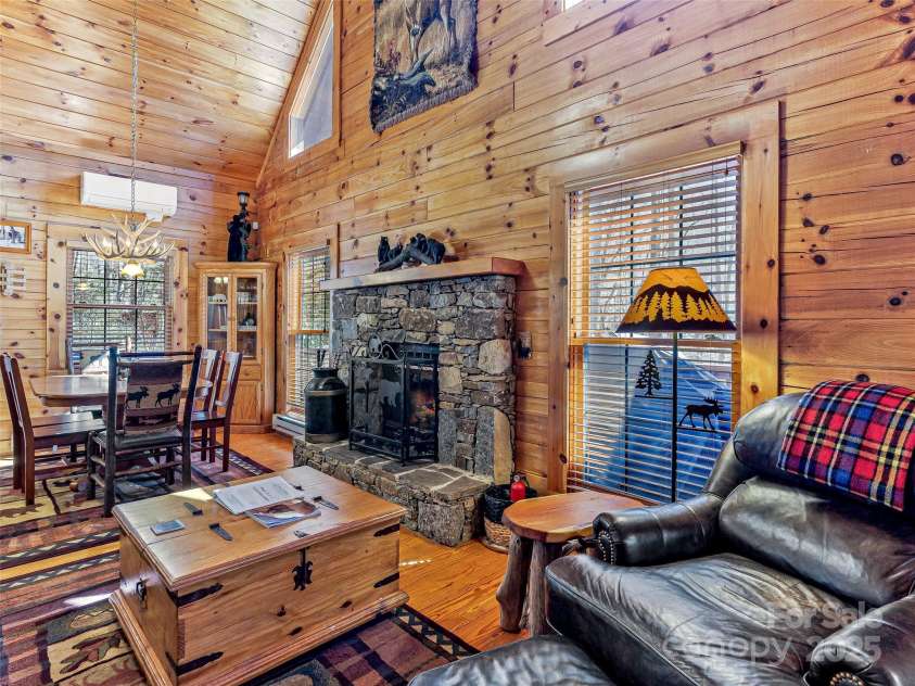 71 Honeymoon Lane, Maggie Valley, NC 28751.  MLS# CAR4240026, YatesRealty ID 11581. Living room