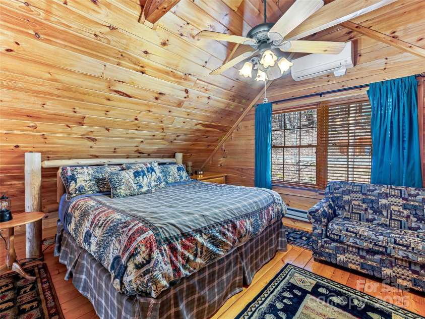 71 Honeymoon Lane, Maggie Valley, NC 28751.  MLS# CAR4240026, YatesRealty ID 11581. Loft