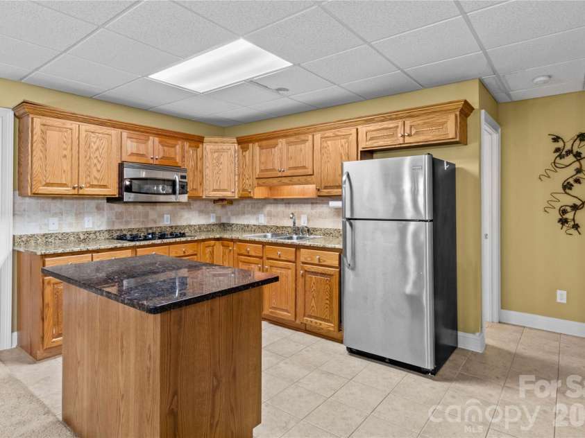 158 Winding Brook Way, Statesville, NC 28625.  MLS# CAR4364833, YatesRealty ID 11582. 