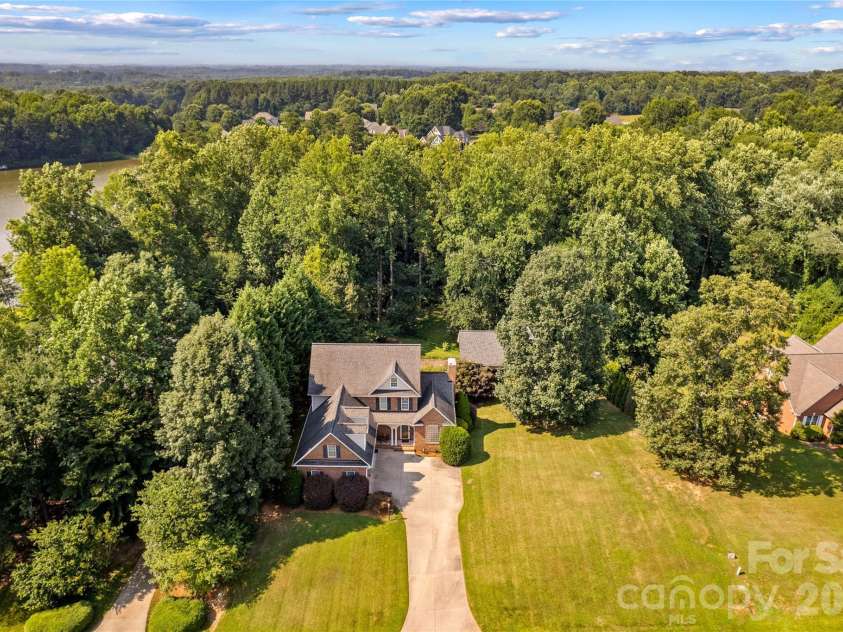 158 Winding Brook Way, Statesville, NC 28625.  MLS# CAR4364833, YatesRealty ID 11582. 