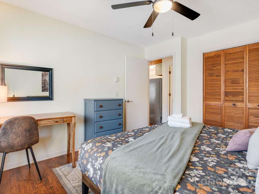 21 Susan Drive, Maggie Valley, NC 28751.  MLS# CAR4241989, YatesRealty ID 11582. Primary Bedroom