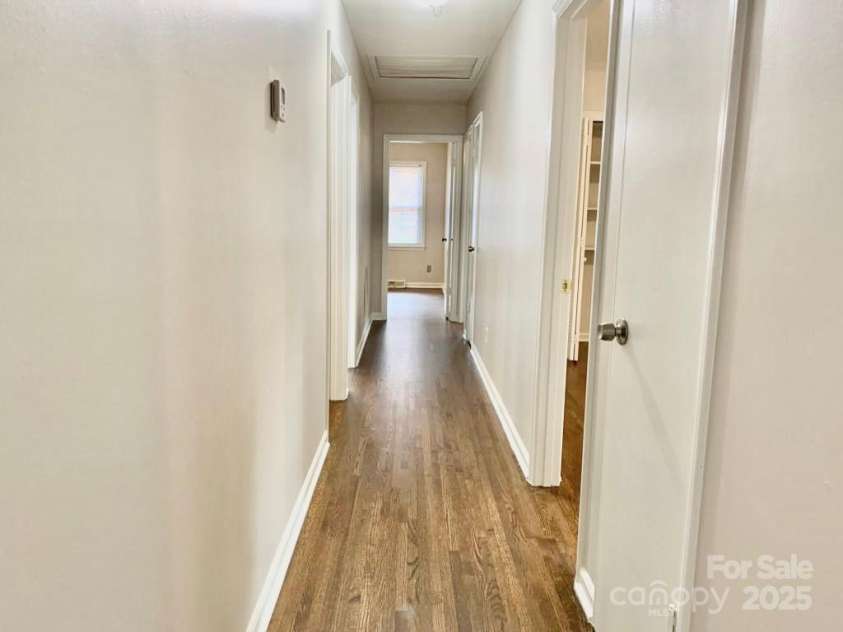 2314 Knickerbocker Drive, Charlotte, NC 28212.  MLS# CAR4227237, YatesRealty ID 11584. 
