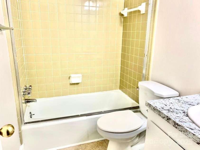2314 Knickerbocker Drive, Charlotte, NC 28212.  MLS# CAR4227237, YatesRealty ID 11584. 
