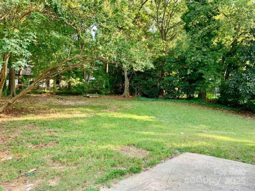 2314 Knickerbocker Drive, Charlotte, NC 28212.  MLS# CAR4227237, YatesRealty ID 11584. 