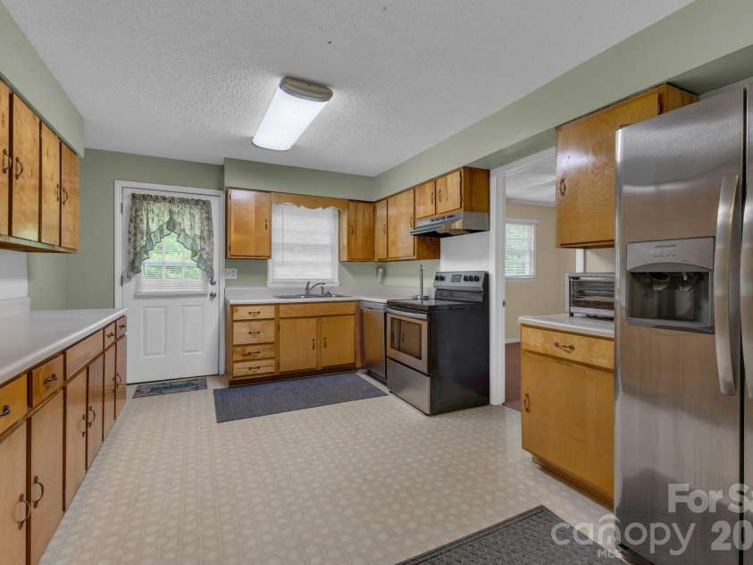 2664 Charles Teague Place, Lenoir, NC 28645.  MLS# CAR4200790, YatesRealty ID 11585. 