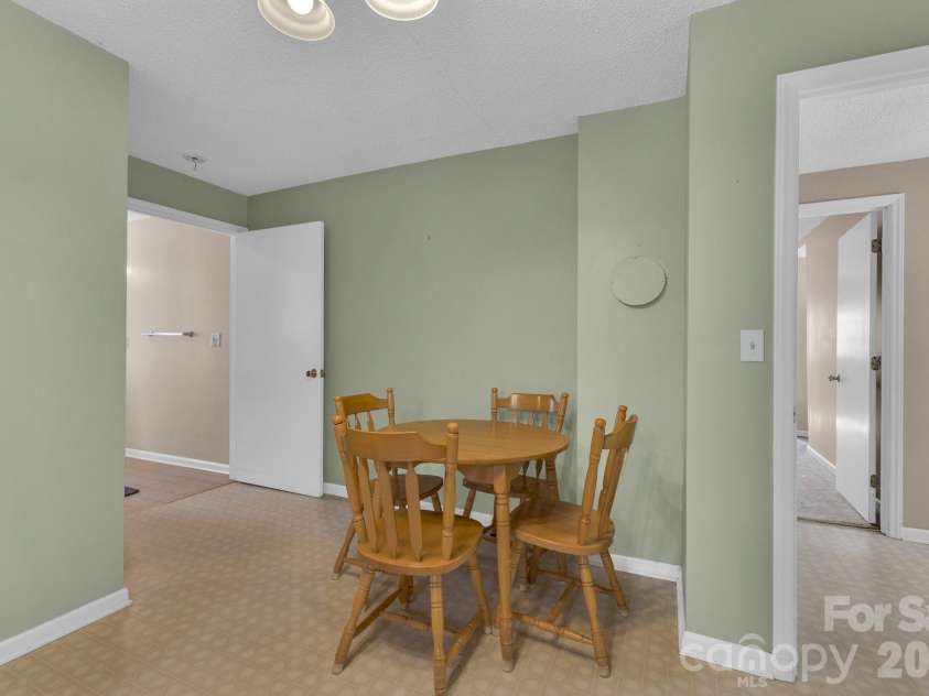 2664 Charles Teague Place, Lenoir, NC 28645.  MLS# CAR4200790, YatesRealty ID 11585. 