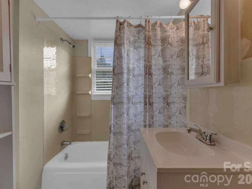 2664 Charles Teague Place, Lenoir, NC 28645.  MLS# CAR4200790, YatesRealty ID 11585. 