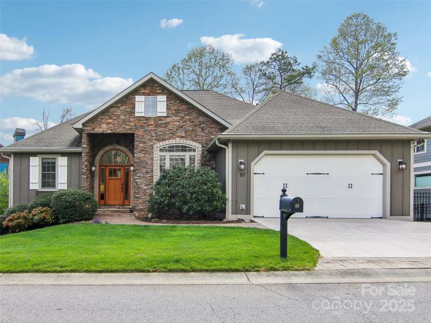 87 Ledgestone Drive, Fairview, NC 28730.  MLS# CAR4245523, YatesRealty ID 11586. 