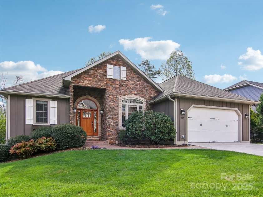 87 Ledgestone Drive, Fairview, NC 28730.  MLS# CAR4245523, YatesRealty ID 11586. 