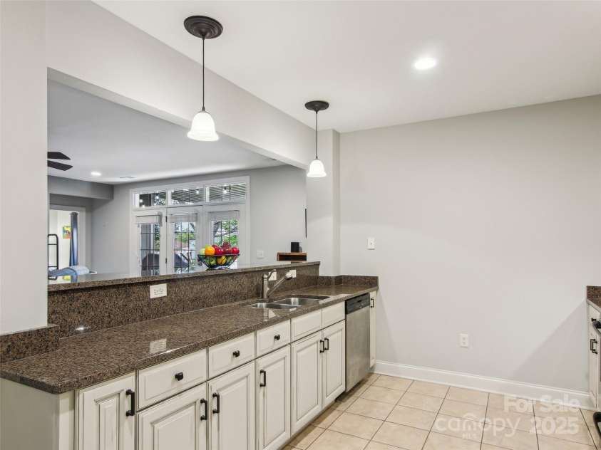 87 Ledgestone Drive, Fairview, NC 28730.  MLS# CAR4245523, YatesRealty ID 11586. 