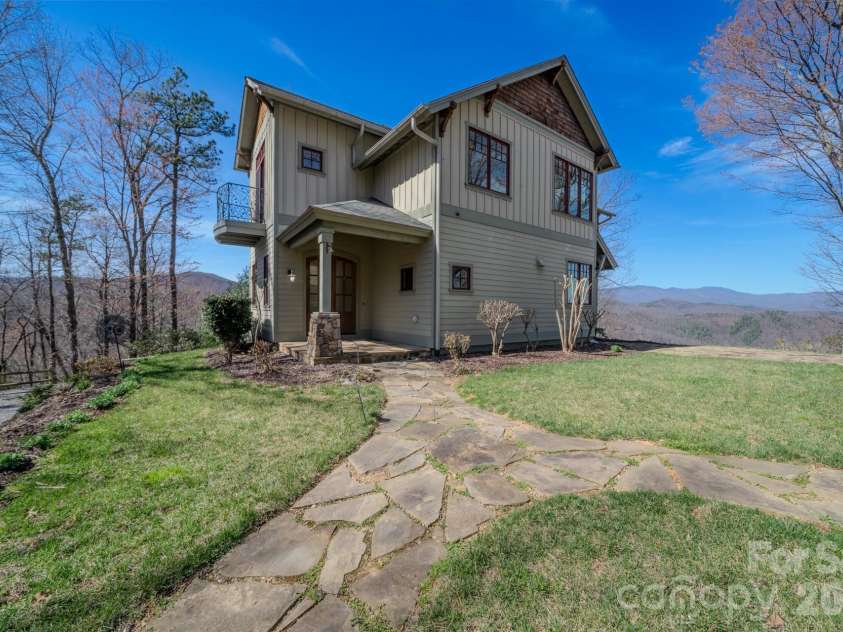 192 Woodruff Lane, Black Mountain, NC 28711.  MLS# CAR4357405, YatesRealty ID 11587. 