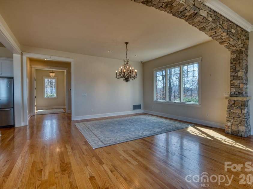 192 Woodruff Lane, Black Mountain, NC 28711.  MLS# CAR4357405, YatesRealty ID 11587. 