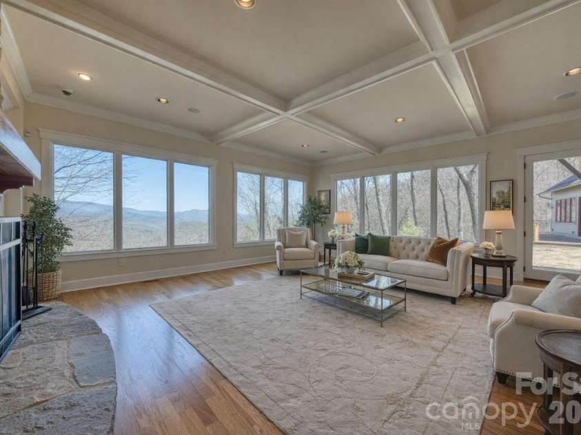 192 Woodruff Lane, Black Mountain, NC 28711.  MLS# CAR4357405, YatesRealty ID 11587. 