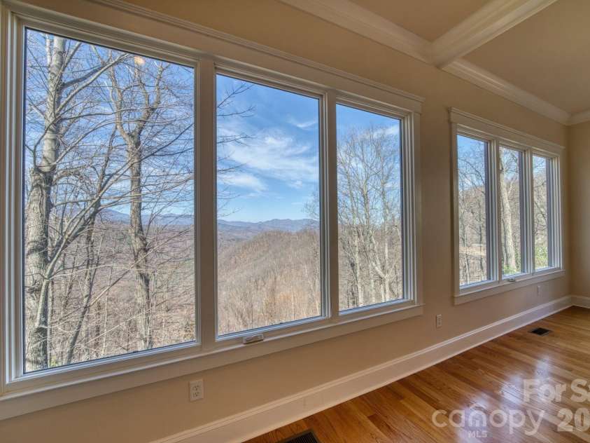 192 Woodruff Lane, Black Mountain, NC 28711.  MLS# CAR4357405, YatesRealty ID 11587. 