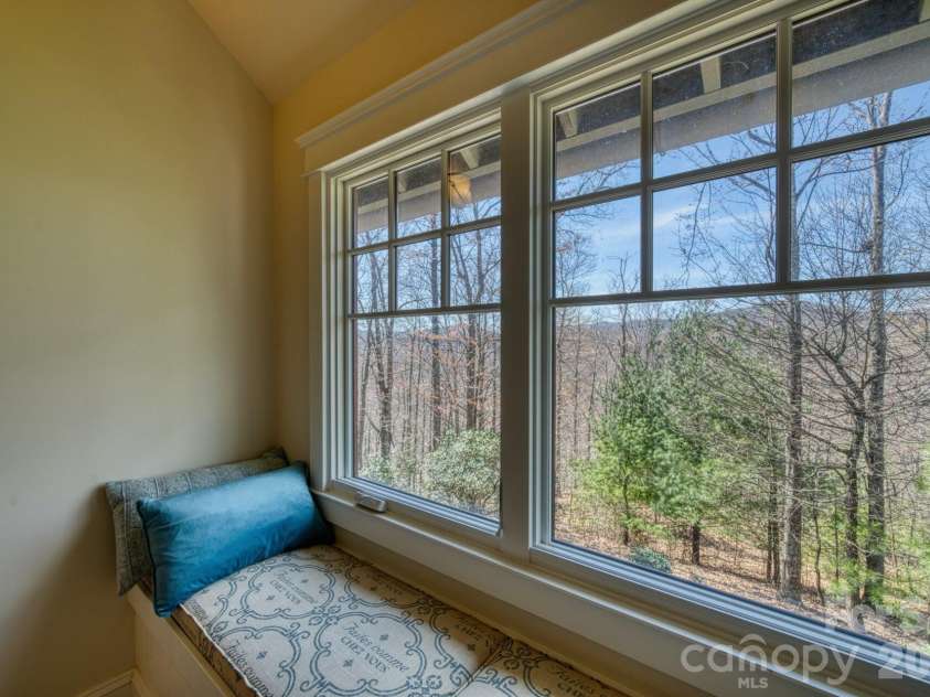 192 Woodruff Lane, Black Mountain, NC 28711.  MLS# CAR4357405, YatesRealty ID 11587. 