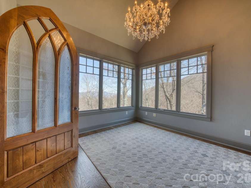 192 Woodruff Lane, Black Mountain, NC 28711.  MLS# CAR4357405, YatesRealty ID 11587. 