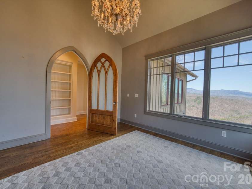 192 Woodruff Lane, Black Mountain, NC 28711.  MLS# CAR4357405, YatesRealty ID 11587. 