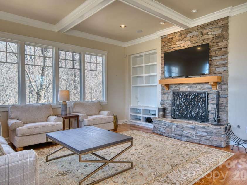 192 Woodruff Lane, Black Mountain, NC 28711.  MLS# CAR4357405, YatesRealty ID 11587. 