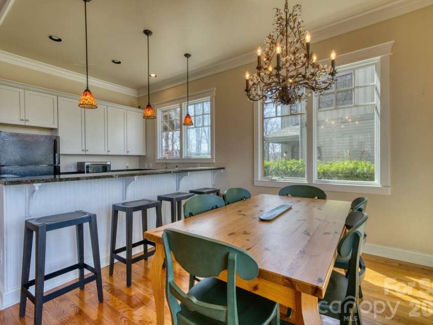 192 Woodruff Lane, Black Mountain, NC 28711.  MLS# CAR4357405, YatesRealty ID 11587. 