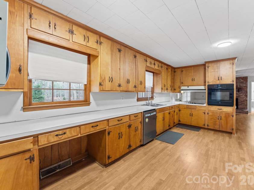 217 Lambert Road, Biscoe, NC 27209.  MLS# CAR4357654, YatesRealty ID 11588. Large kitchen with newer appliances