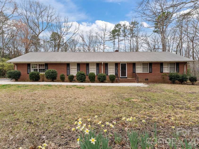 217 Lambert Road, Biscoe, NC 27209.  MLS# CAR4357654, YatesRealty ID 11588. Welcome to 217 Lambert Rd