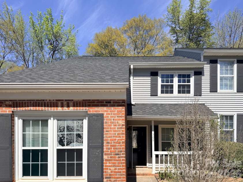 309 Tradd Street, Mauldin, SC 29662.  MLS# CAR4358265, YatesRealty ID 11589. 