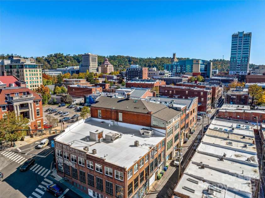 75 Broadway Street, Asheville, NC 28801.  MLS# CAR4219180, YatesRealty ID 11589. Amazing location overlooking historic Chicken Alley