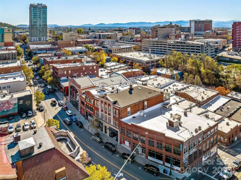 75 Broadway Street, Asheville, NC 28801.  MLS# CAR4219180, YatesRealty ID 11589. In the heart of everything Asheville