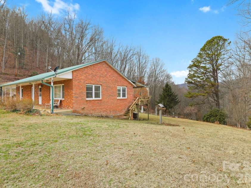 470 Ela Lane, Bryson City, NC 28713.  MLS# CAR4358467, YatesRealty ID 11591. 