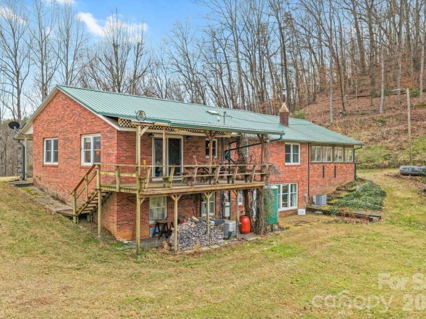 470 Ela Lane, Bryson City, NC 28713.  MLS# CAR4358467, YatesRealty ID 11591. 