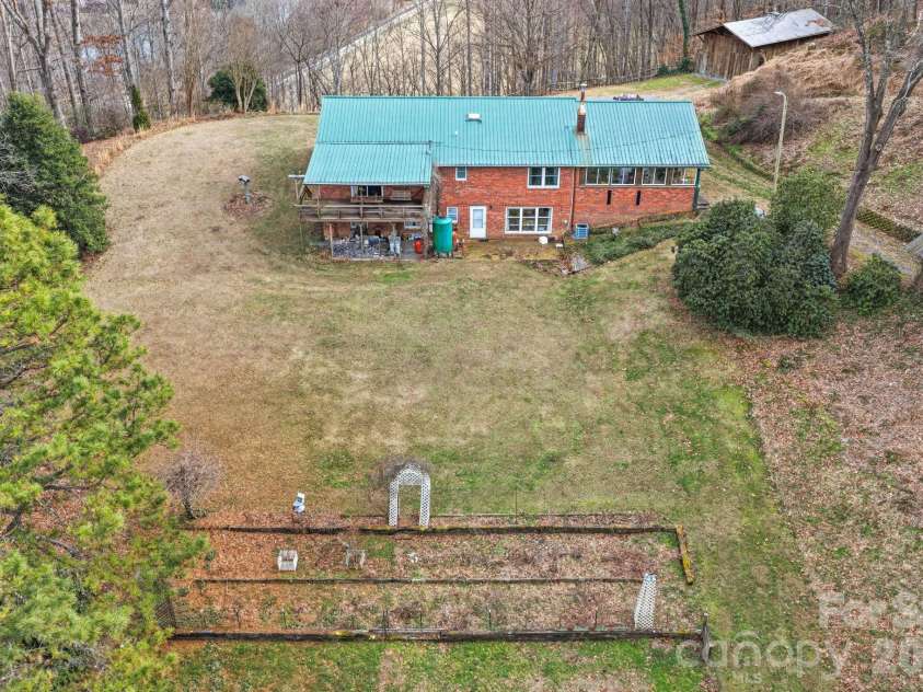 470 Ela Lane, Bryson City, NC 28713.  MLS# CAR4358467, YatesRealty ID 11591. 