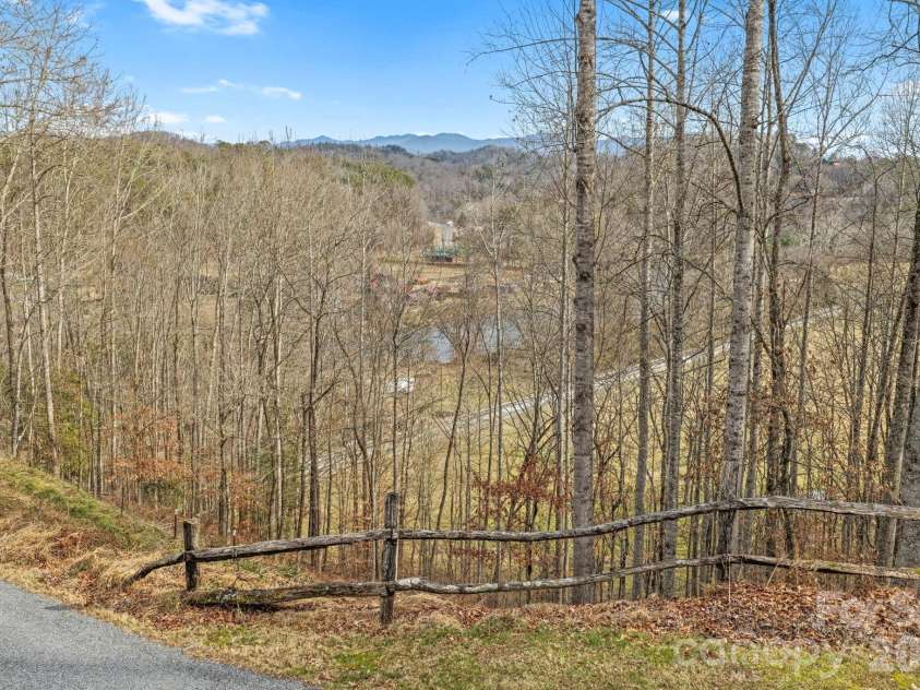 470 Ela Lane, Bryson City, NC 28713.  MLS# CAR4358467, YatesRealty ID 11591. 