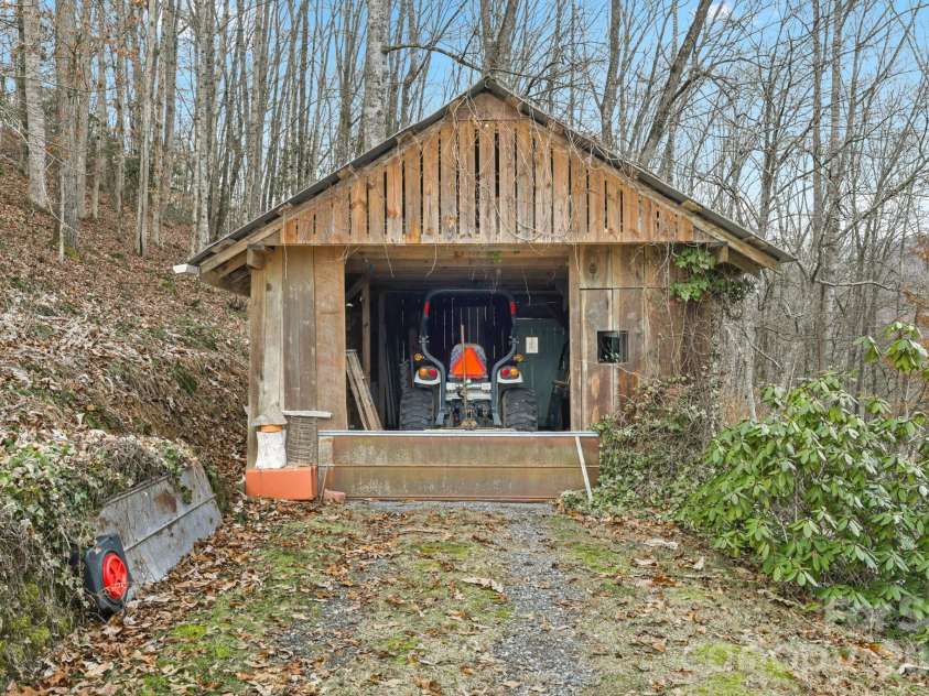 470 Ela Lane, Bryson City, NC 28713.  MLS# CAR4358467, YatesRealty ID 11591. 