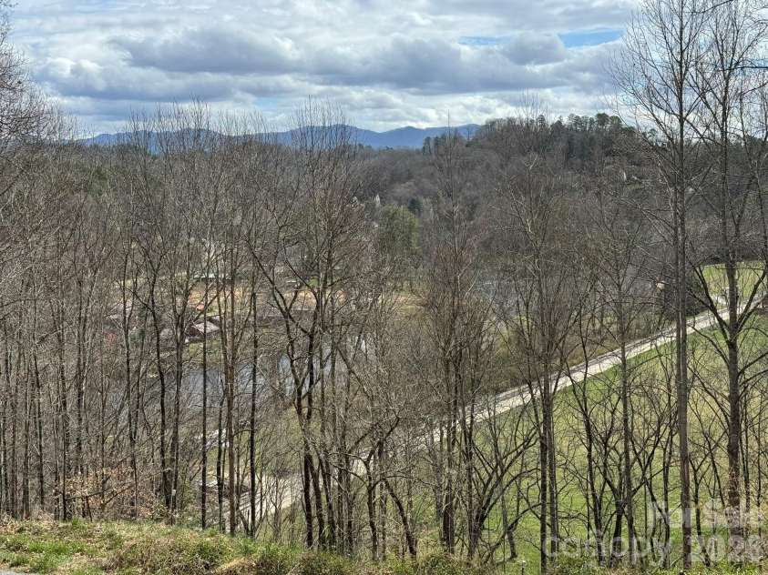 470 Ela Lane, Bryson City, NC 28713.  MLS# CAR4358467, YatesRealty ID 11591. 