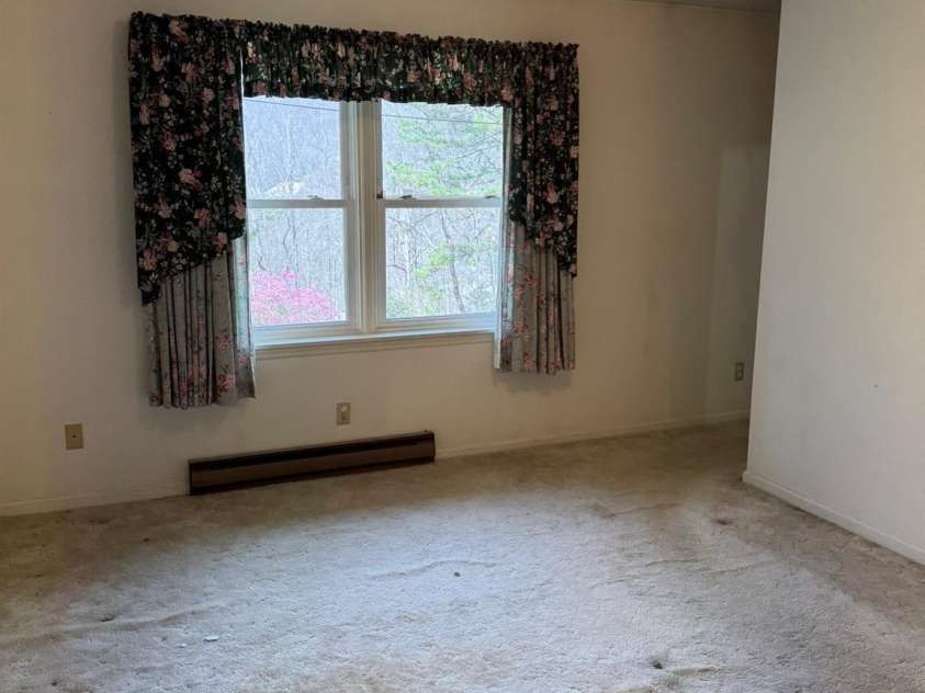 470 Ela Lane, Bryson City, NC 28713.  MLS# CAR4358467, YatesRealty ID 11591. 