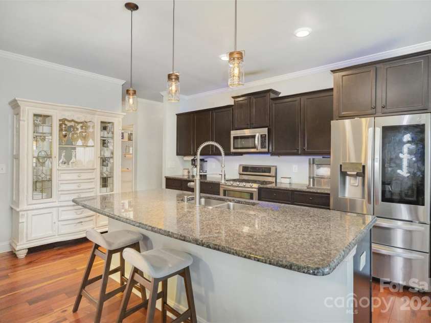 5172 Norway Road, Rock Hill, SC 29732.  MLS# CAR4242482, YatesRealty ID 11591. Open concept kitchen
