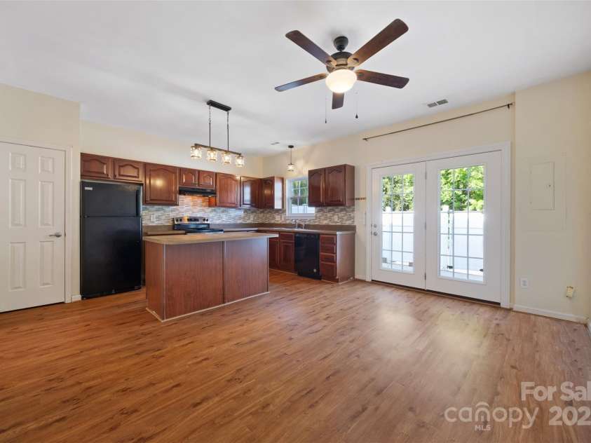 4100 B Christine Lane, Waxhaw, NC 28173.  MLS# CAR4255200, YatesRealty ID 11592. 