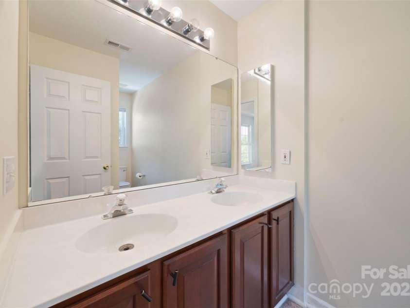 4100 B Christine Lane, Waxhaw, NC 28173.  MLS# CAR4255200, YatesRealty ID 11592. 