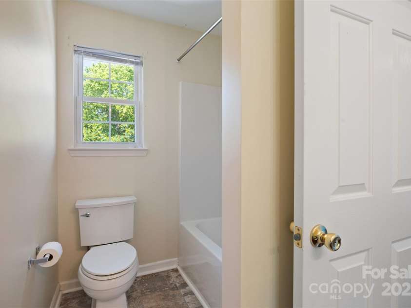 4100 B Christine Lane, Waxhaw, NC 28173.  MLS# CAR4255200, YatesRealty ID 11592. 