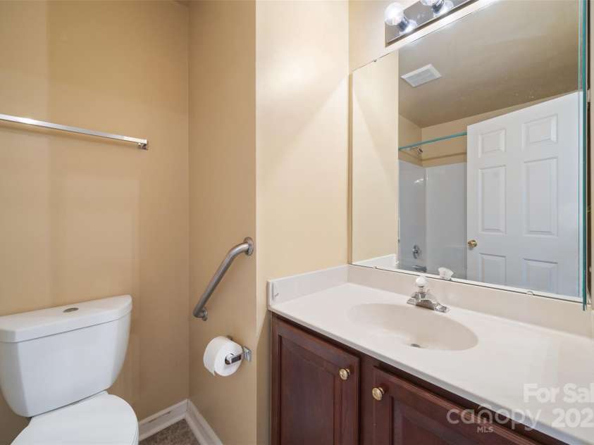 4100 B Christine Lane, Waxhaw, NC 28173.  MLS# CAR4255200, YatesRealty ID 11592. 