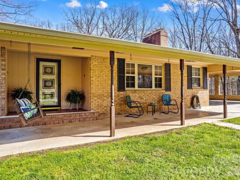 5075 Lakeview Drive, Salisbury, NC 28147.  MLS# CAR4357722, YatesRealty ID 11592. 