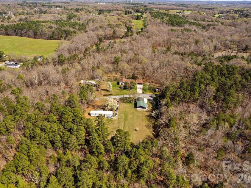 5075 Lakeview Drive, Salisbury, NC 28147.  MLS# CAR4357722, YatesRealty ID 11592. 