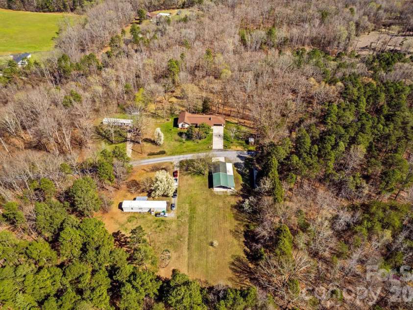 5075 Lakeview Drive, Salisbury, NC 28147.  MLS# CAR4357722, YatesRealty ID 11592. 