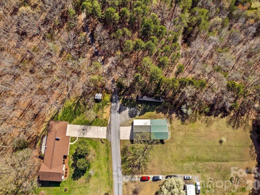 5075 Lakeview Drive, Salisbury, NC 28147.  MLS# CAR4357722, YatesRealty ID 11592. 