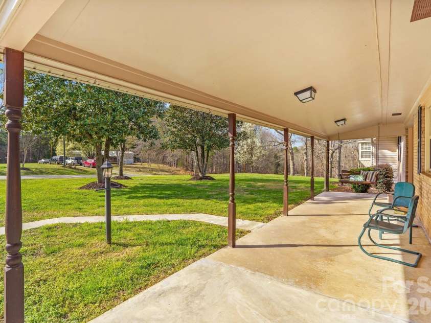 5075 Lakeview Drive, Salisbury, NC 28147.  MLS# CAR4357722, YatesRealty ID 11592. 