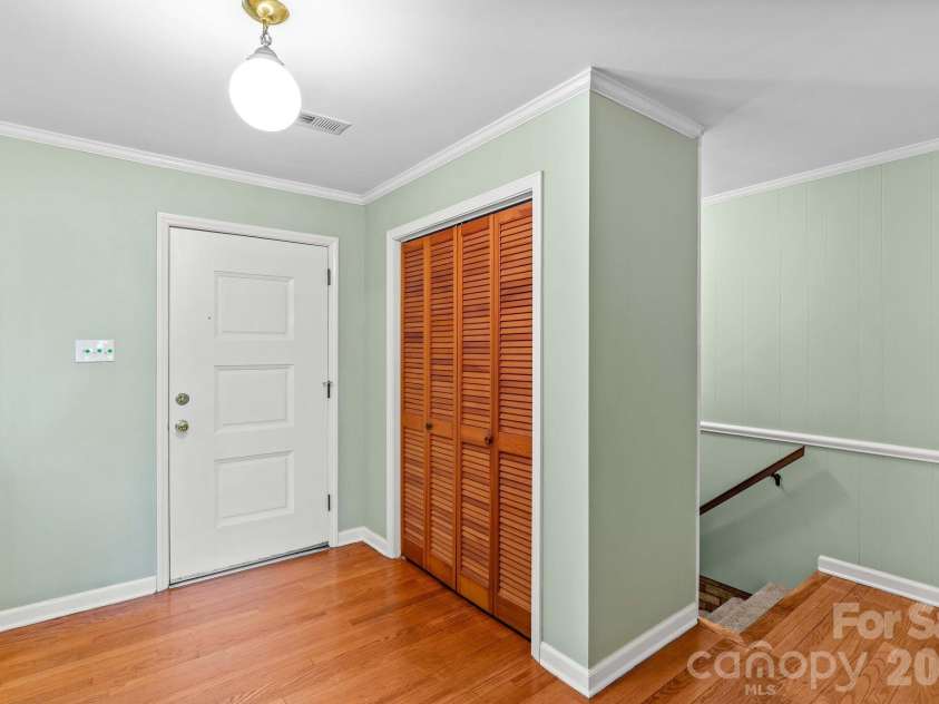 5075 Lakeview Drive, Salisbury, NC 28147.  MLS# CAR4357722, YatesRealty ID 11592. 